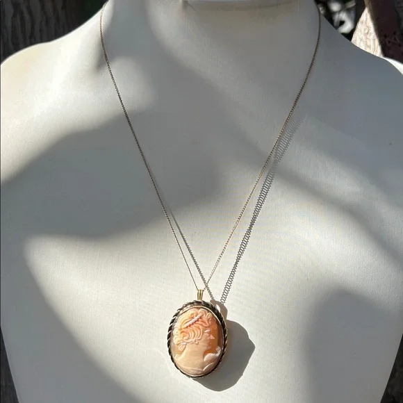 12K Gold Filled Carved Cameo Brooch Pendant Necklace - Picture 3 of 6